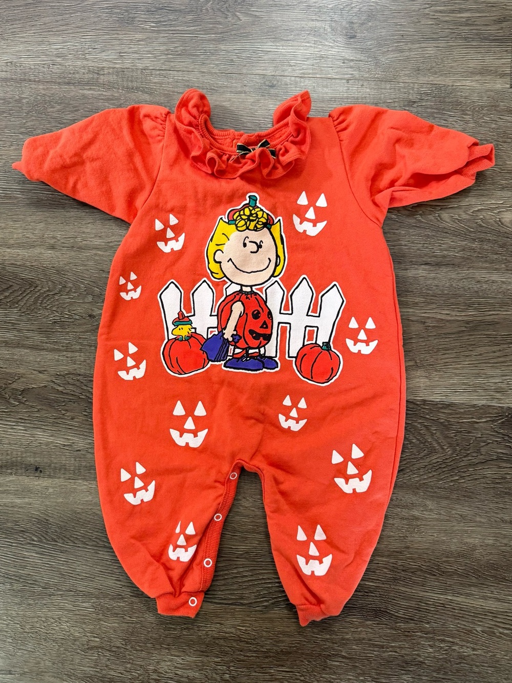 vintage Peanuts Halloween pumpkin baby onesie featuring Sally Brown size 12mo